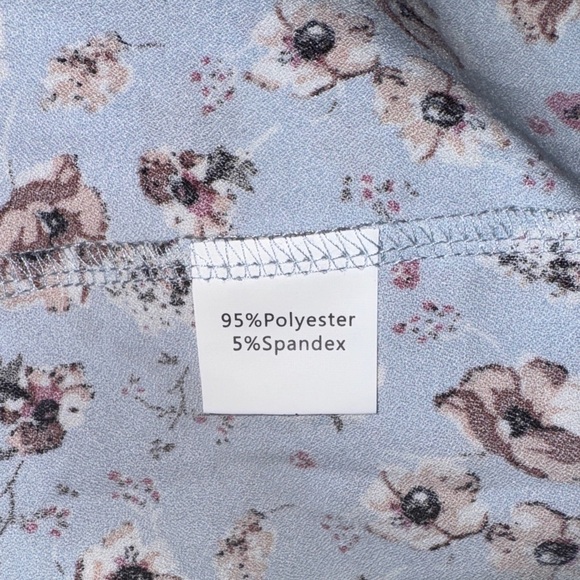 NWT Naggoo Floral V-Neck Wrap Dress Size Medium - Picture 10 of 11